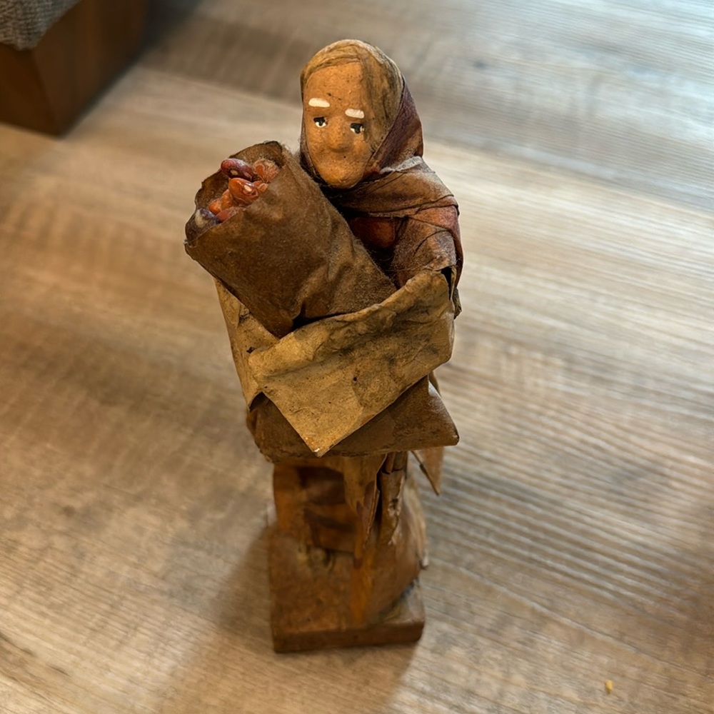 Vintage Mexican folk art paper mache doll figurine woman w/ food made in Mexico